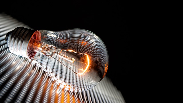 light bulb 4297600 640